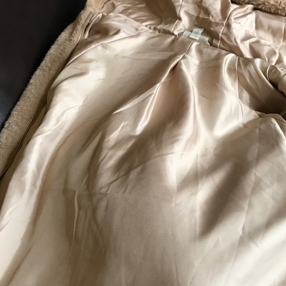 🎉FAUX-FUR JACKET🎉 - Picture 10 of 11